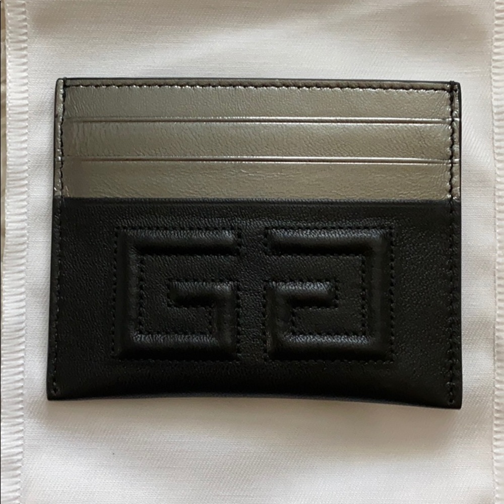 ❌SOLD❌ Givenchy Emblem Leather Card Case